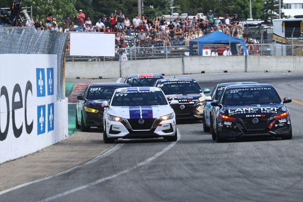 Bruno Spengler, Michel Barrette, Benoît Gagnon et un pilote américain en Coupe Nissan Sentra au GP3R !